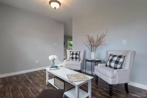 20706 Lyra Dr, Bend, OR 97703 photo 5