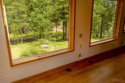 15024 River Loop Dr, Bend, OR 97707 photo 6