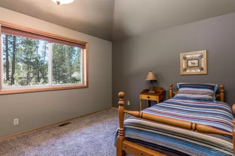 58151 Titleist Ln, Sunriver, OR 97707 photo 9
