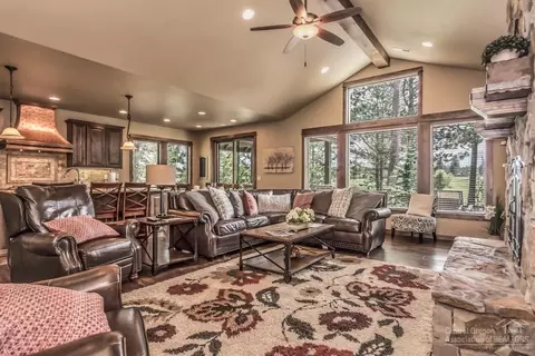 56590 Dancing Rock Loop, Bend, OR 97702 photo 4
