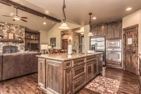 56590 Dancing Rock Loop, Bend, OR 97702 photo 8