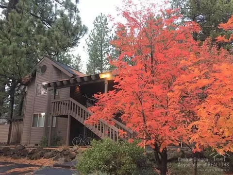 57327 Beaver Ridge Loop, Sunriver, OR 97707 photo 3