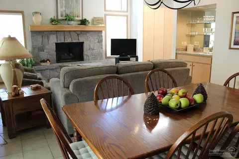 57327 Beaver Ridge Loop, Sunriver, OR 97707 photo 7
