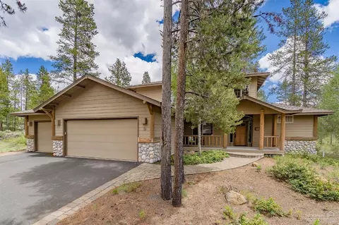 18170 Oregon Loop, Sunriver, OR 97707 photo 2