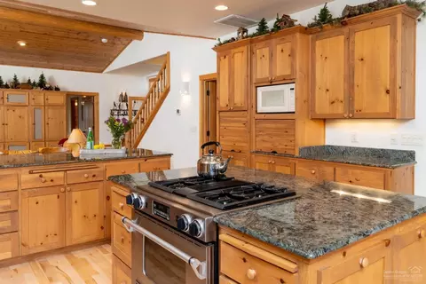 18170 Oregon Loop, Sunriver, OR 97707 photo 7