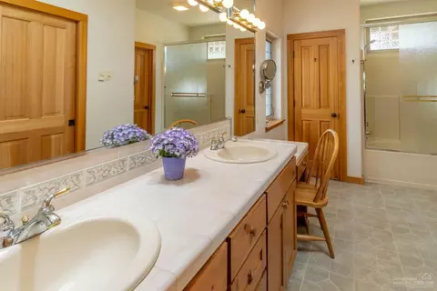 18170 Oregon Loop, Sunriver, OR 97707 photo 13