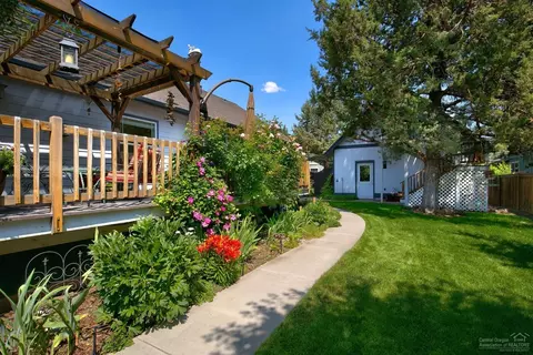 20823 Cassin Dr, Bend, OR 97701 photo 4