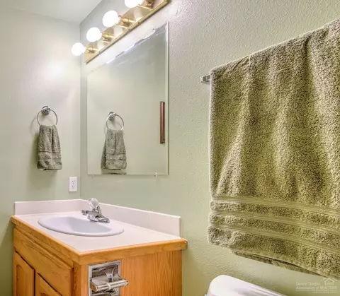 1828 NE Curtis Dr, Bend, OR 97701 photo 14