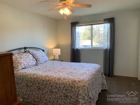 1828 NE Curtis Dr, Bend, OR 97701 photo 9