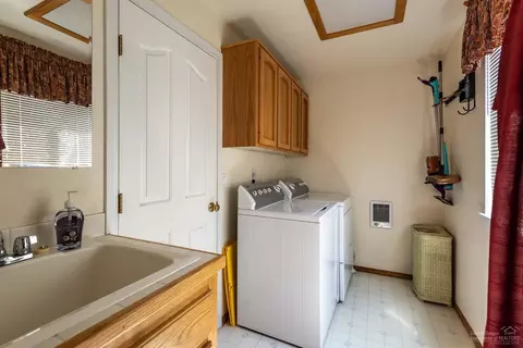 1828 NE Curtis Dr, Bend, OR 97701 photo 16