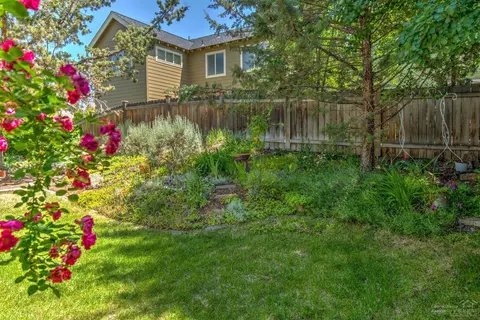 1828 NE Curtis Dr, Bend, OR 97701 photo 20