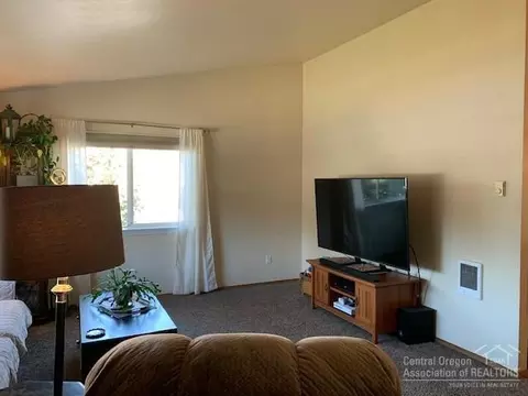 1828 NE Curtis Dr, Bend, OR 97701 photo 5