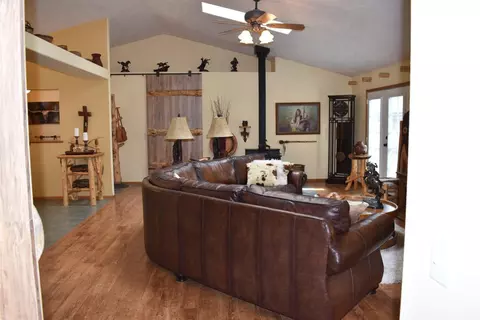 16006 Twin Dr, La Pine, OR 97739 photo 8