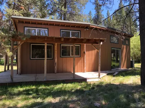 17064 Island Loop Way, Bend, OR 97707 photo 1