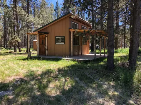 17064 Island Loop Way, Bend, OR 97707 photo 4