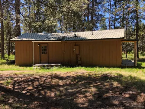 17064 Island Loop Way, Bend, OR 97707 photo 3