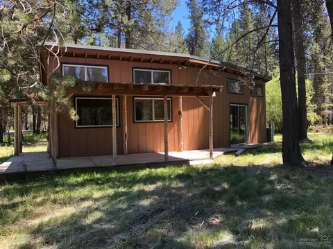 17064 Island Loop Way, Bend, OR 97707 photo 5