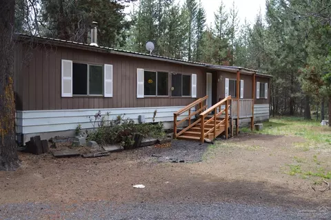 17885 Mockingbird Ln, Bend, OR 97707 photo 3