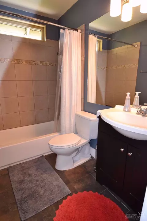 1261 NE Dempsey Dr, Bend, OR 97701 photo 17
