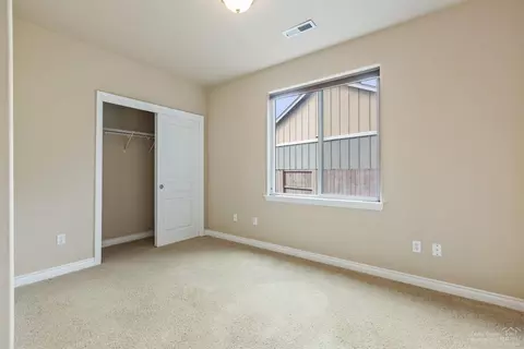 60943 Garrison Dr, Bend, OR 97702 photo 12