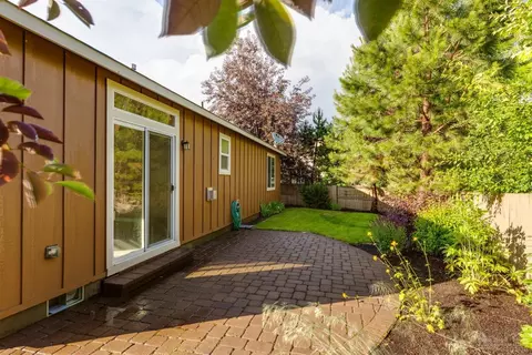 60943 Garrison Dr, Bend, OR 97702 photo 17