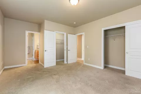 60943 Garrison Dr, Bend, OR 97702 photo 8