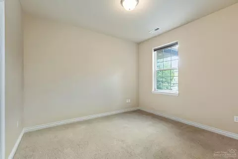 60943 Garrison Dr, Bend, OR 97702 photo 13