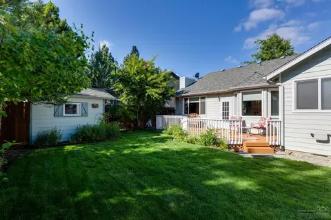 728 SE Shadowood Dr, Bend, OR 97702 photo 22