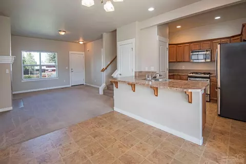21187 Philly Ave, Bend, OR 97702 photo 4