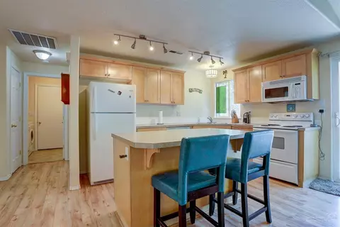 61113 Larkspur Loop, Bend, OR 97702 photo 6
