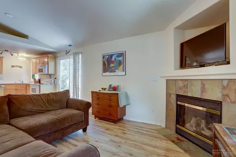 61113 Larkspur Loop, Bend, OR 97702 photo 3