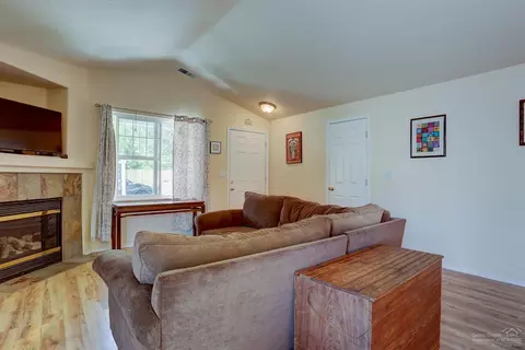 61113 Larkspur Loop, Bend, OR 97702 photo 4