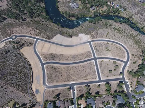 60848 SW Headwaters Loop, Bend, OR 97702 photo 24