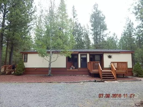 51770 Pine Loop Dr, La Pine, OR 97739 photo 1