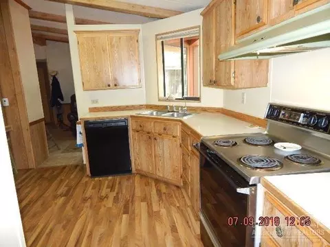 51770 Pine Loop Dr, La Pine, OR 97739 photo 9