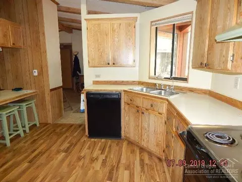 51770 Pine Loop Dr, La Pine, OR 97739 photo 10