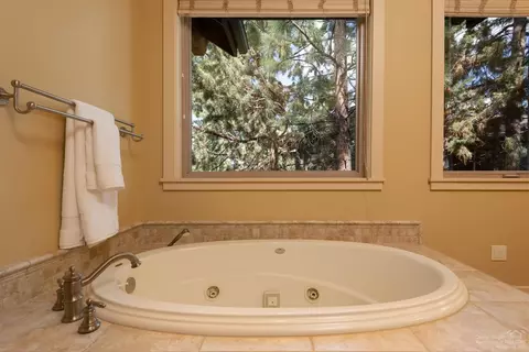 2936 NW Celilo Ln, Bend, OR 97703 photo 12