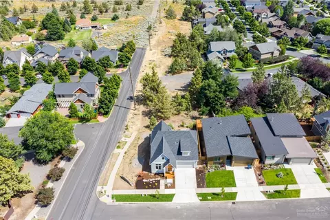 63105 Iner Loop, Bend, OR 97701 photo 24
