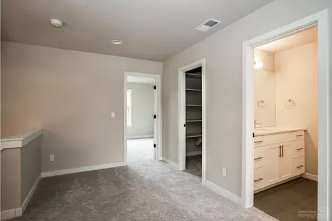 63105 Iner Loop, Bend, OR 97701 photo 20