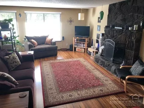 1453 NE 9th St, Bend, OR 97701 photo 5