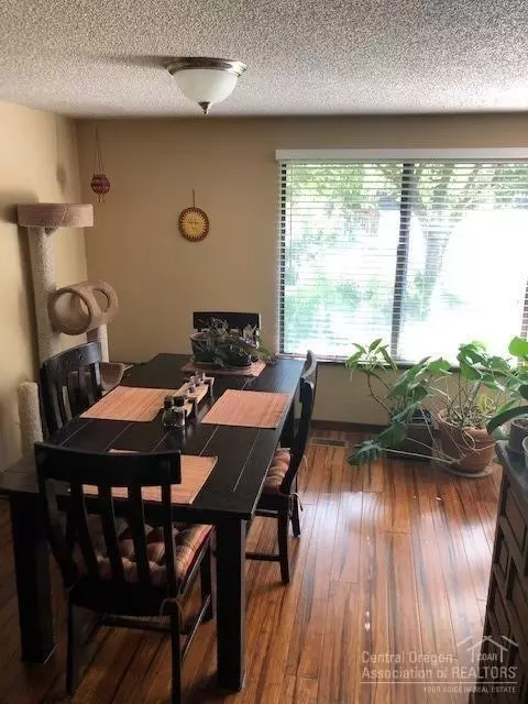 1453 NE 9th St, Bend, OR 97701 photo 6