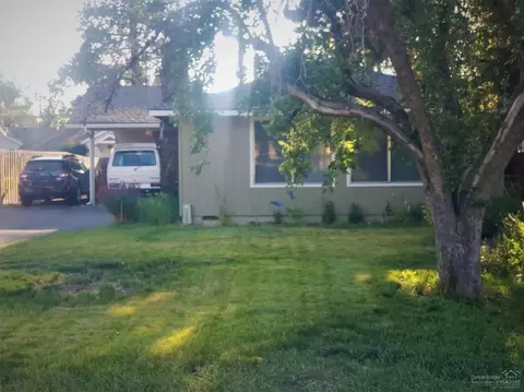 1453 NE 9th St, Bend, OR 97701 photo 2