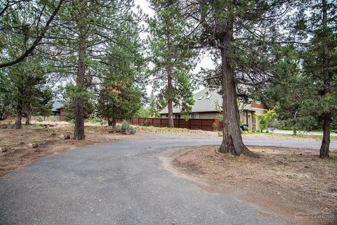 2492 NW Marken St, Bend, OR 97703 photo 4