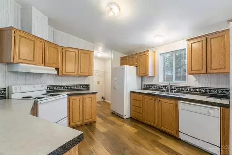 17282 Jacinto Rd, Bend, OR 97707 photo 6