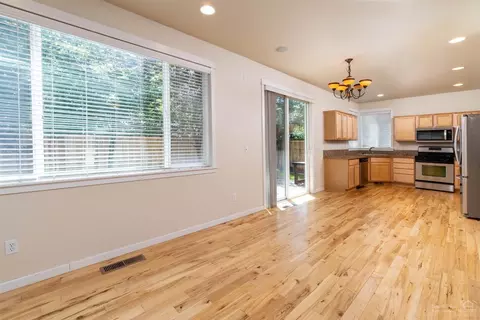 2879 NE Sedalia Loop, Bend, OR 97701 photo 8