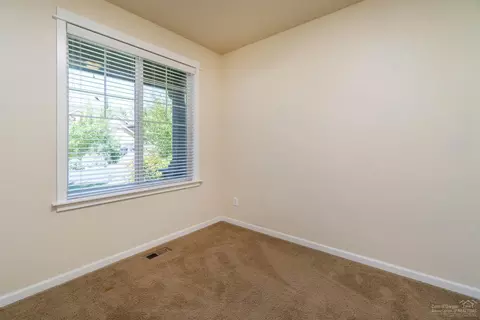 2879 NE Sedalia Loop, Bend, OR 97701 photo 13