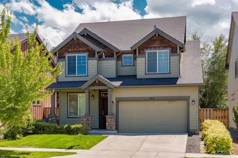 2879 NE Sedalia Loop, Bend, OR 97701 photo 2