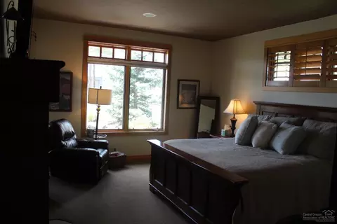 61825 Fall Creek Loop, Bend, OR 97702 photo 14