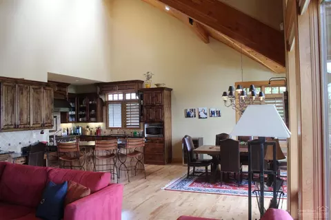 61825 Fall Creek Loop, Bend, OR 97702 photo 8