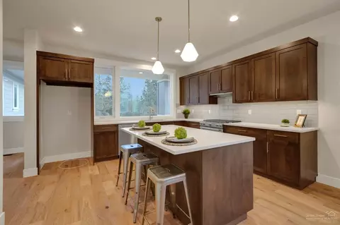 60121 SE Ruby Peak Loop, Bend, OR 97702 photo 8